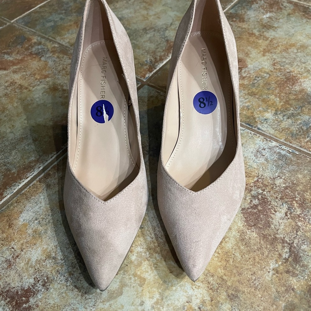 Marc Fisher Women's Beige Pointed Heels square heel